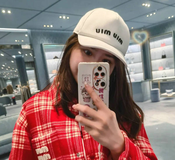 Miu Miu Hat MUH00196